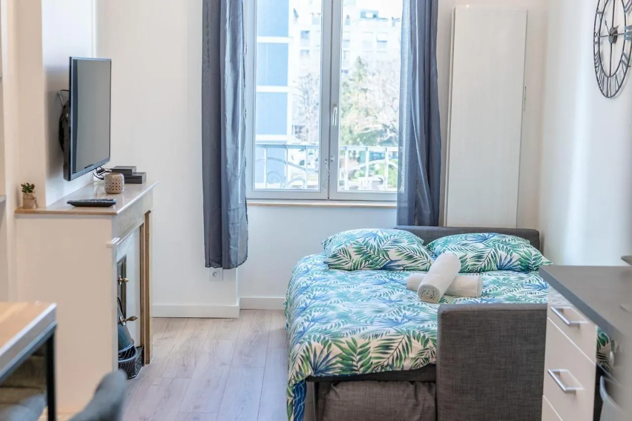 Pieds A Terre Lyon Part-Dieu 4 People Air-Conditioned Fransa
